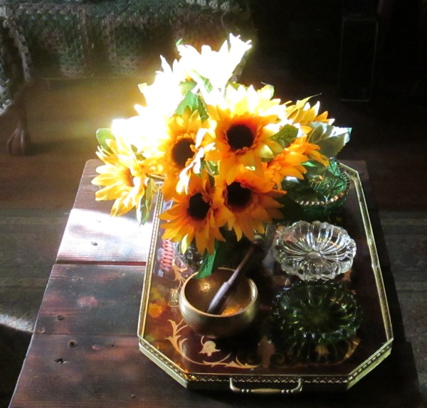 Sunlight Choreography: Small Rituals for Light, Color, and Scent
